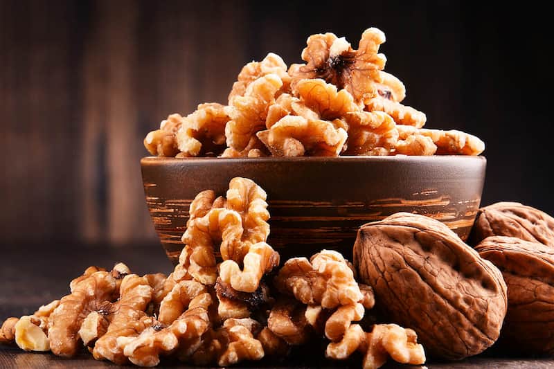مغز گردو همدان دارای روغن طبیعی و بافت مطلوب